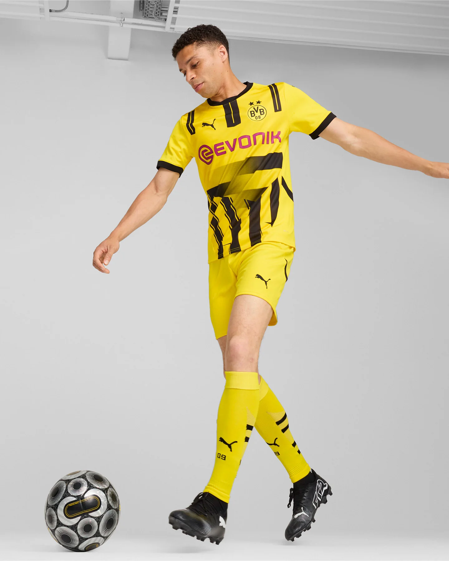 MAGLIA CALCIO UFFICIALE PUMA BORUSSIA DORTMUND CUP REPLICA 24-25 M - Image 6