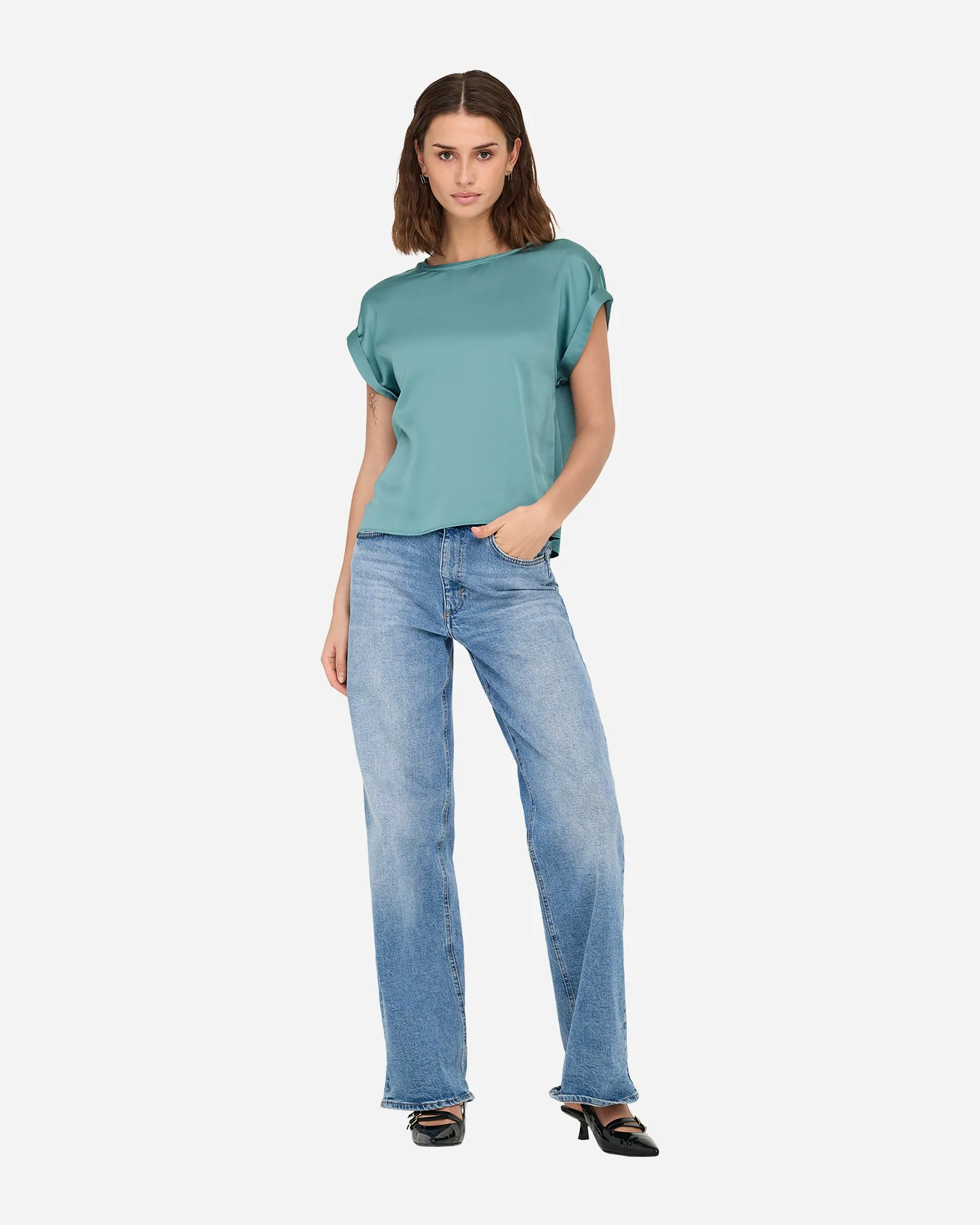 T SHIRT ONLY LIEKE W - Image 2
