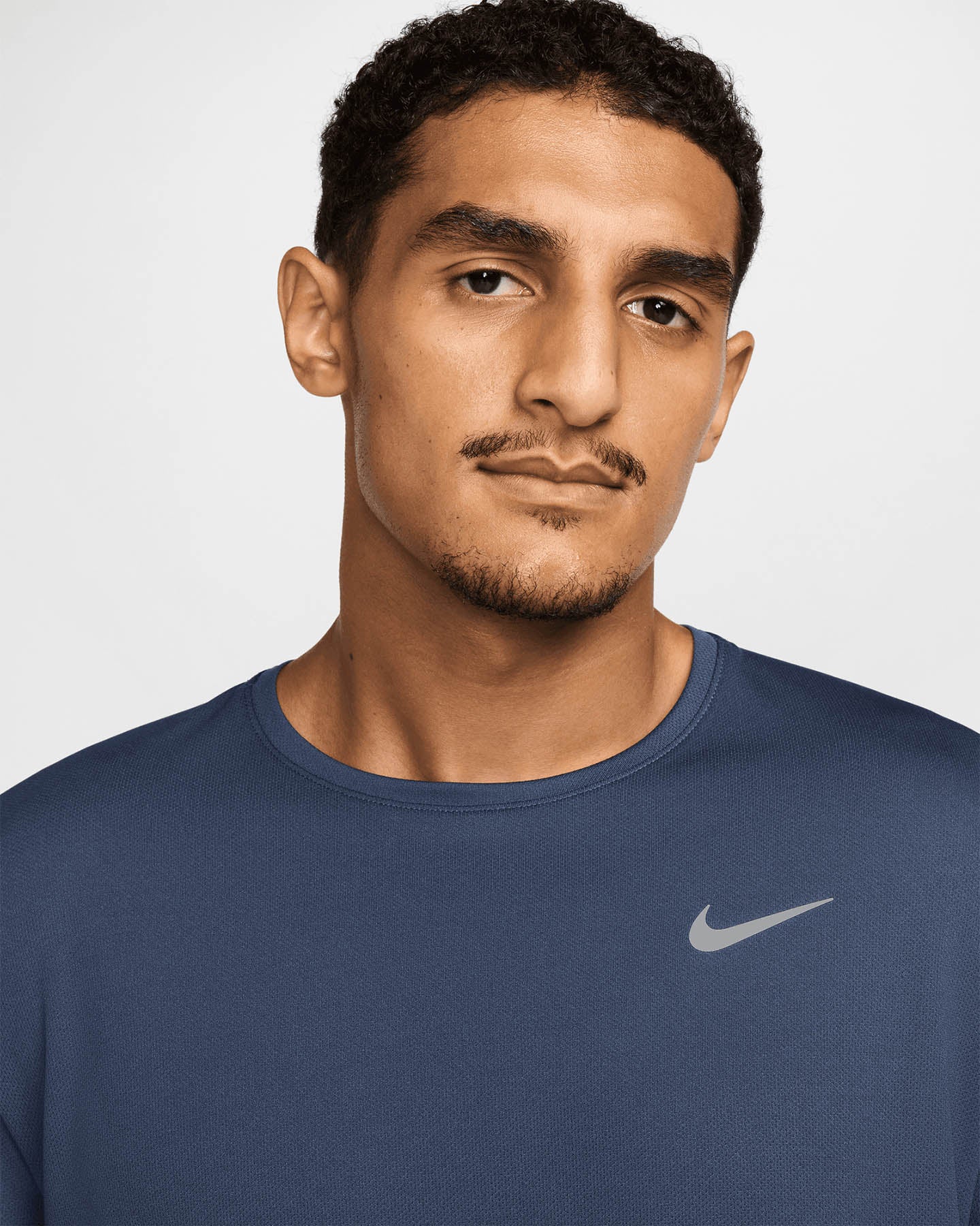 T SHIRT RUNNING NIKE MILER M - Image 4