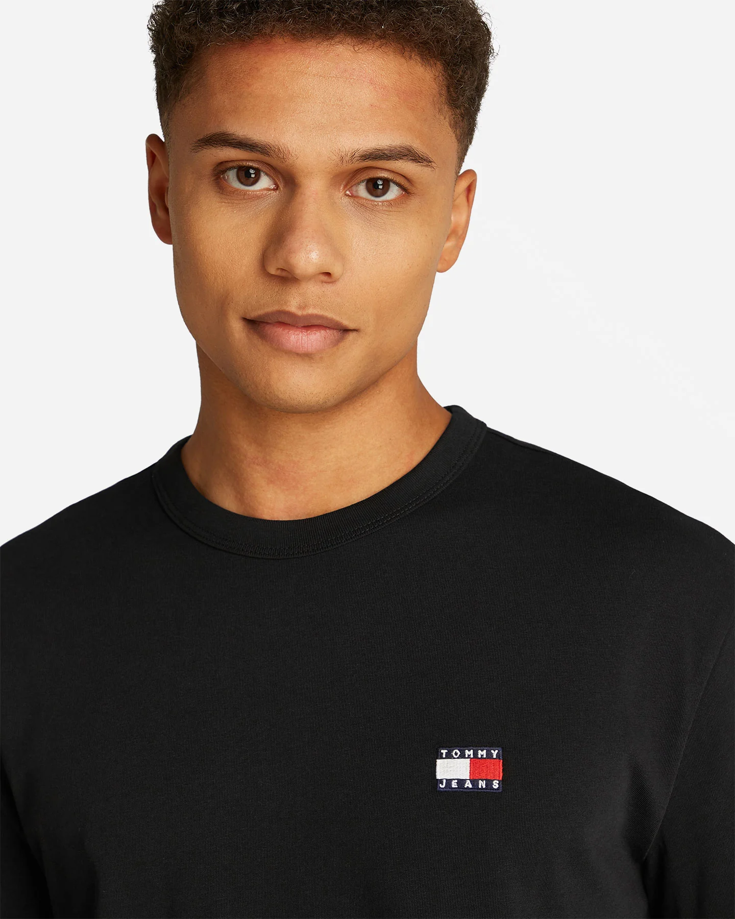 T SHIRT TOMMY HILFIGER BADGE LOGO M - Image 33
