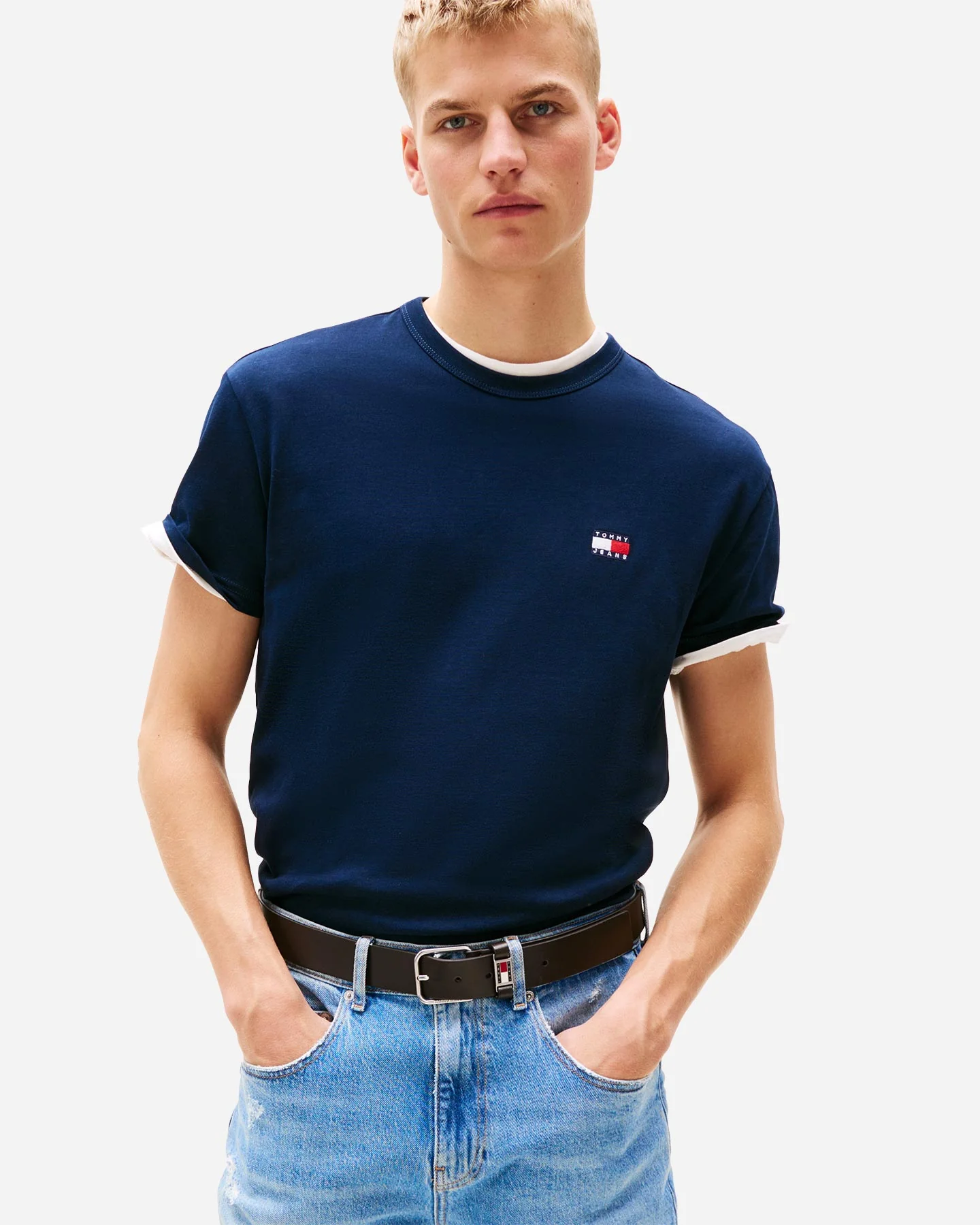 T SHIRT TOMMY HILFIGER BADGE LOGO M - Image 39